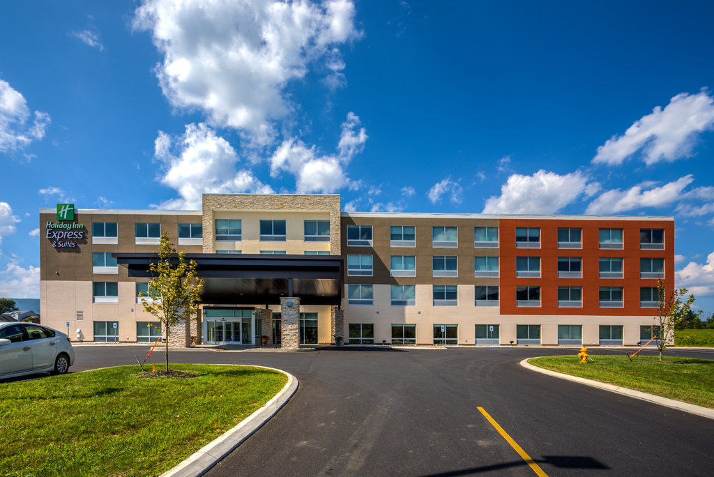 Holiday Inn Express & Suite Milroy - Reedsville Eksteriør bilde